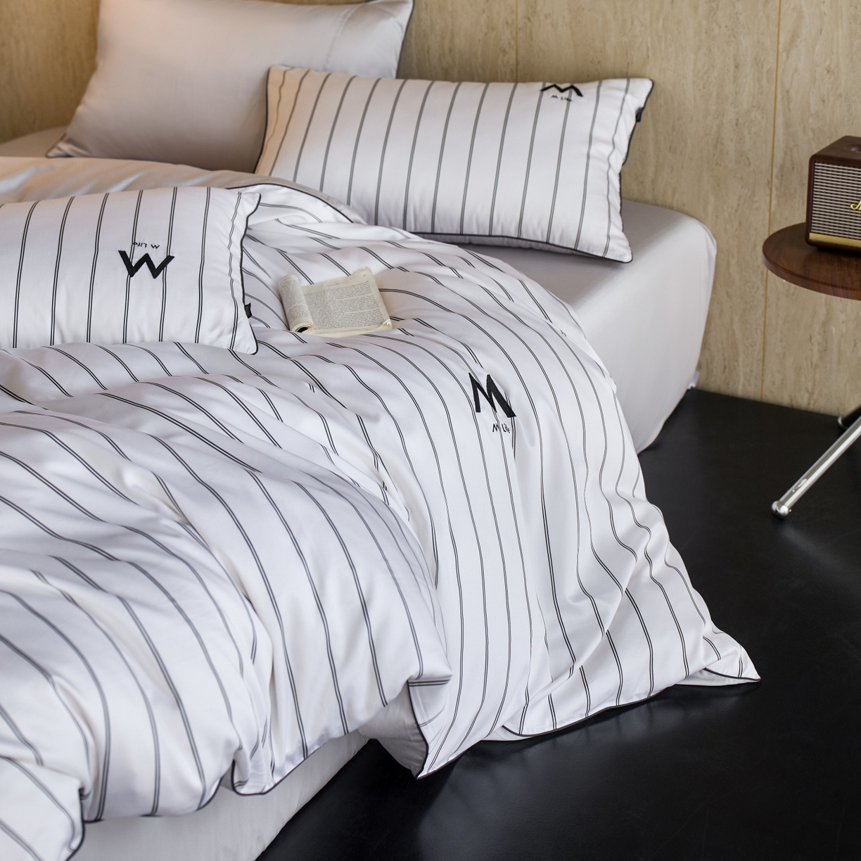 91家纺网 家纺一手货源 找家纺 安莱生活 2026新款天丝棉滚边款刺绣织序系列四件套 织序-白巧