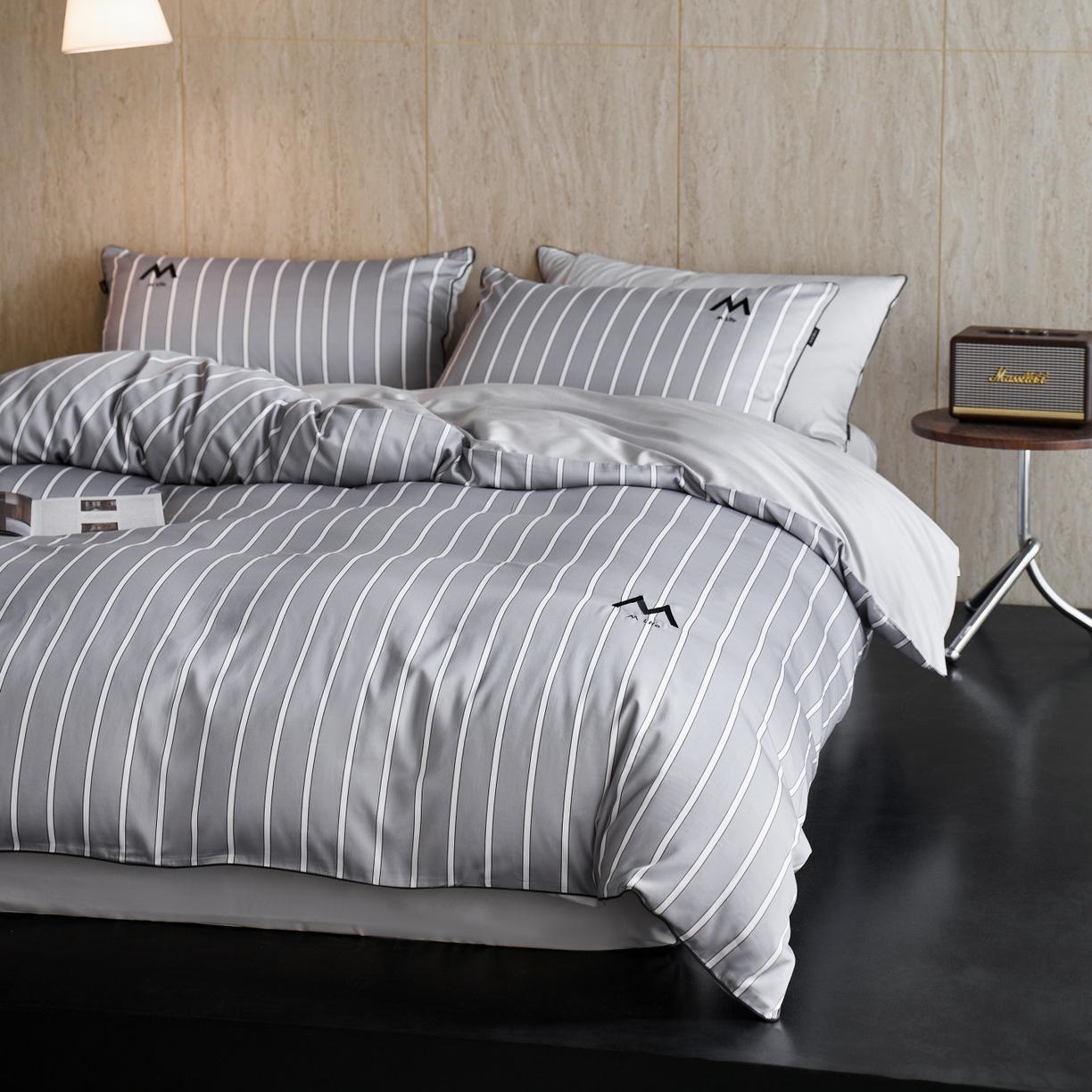 91家纺网 家纺一手货源 找家纺 安莱生活 2026新款天丝棉滚边款刺绣织序系列四件套 织序-银灰