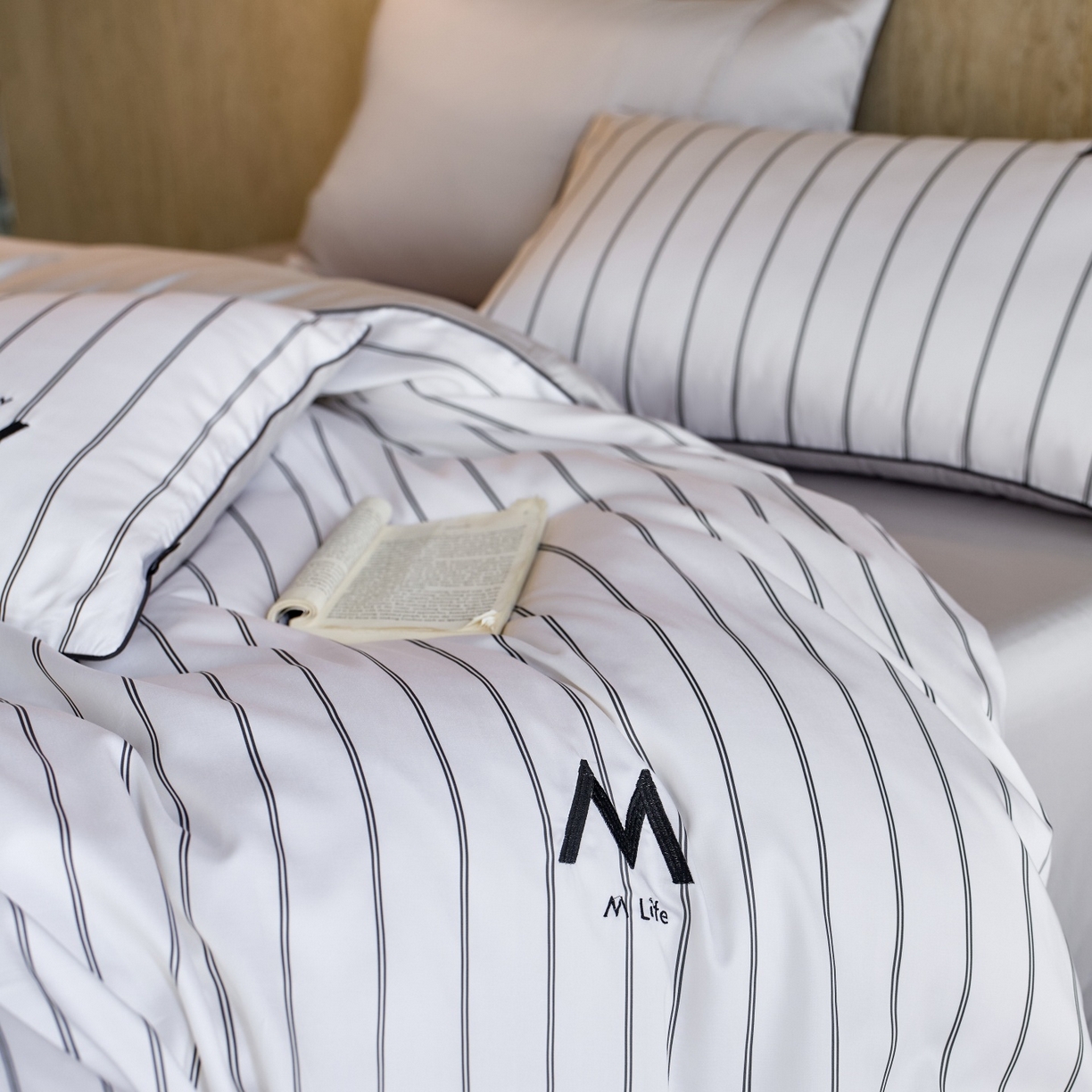 91家纺网 家纺一手货源 找家纺 安莱生活 2026新款天丝棉滚边款刺绣织序系列四件套 织序-白巧