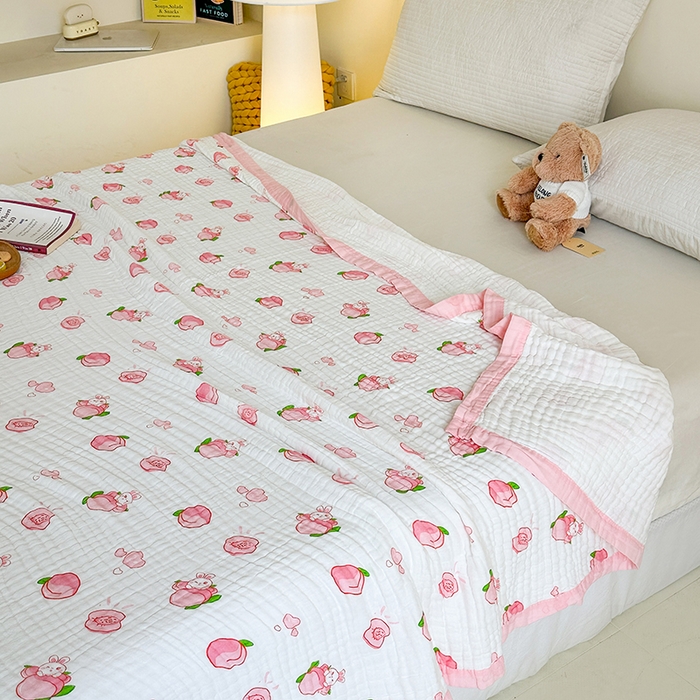 91家纺网 家纺一手货源 找家纺 慕婷家纺 2026新款婴儿纱布浴巾浴巾全棉六层纱布泡泡纱布毛巾被 桃气多多