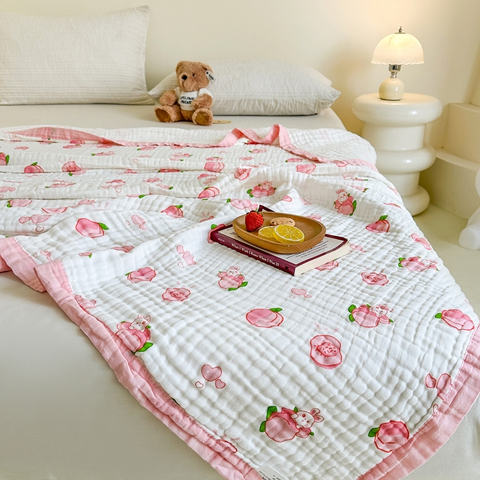 91家纺网 家纺一手货源 找家纺 慕婷家纺 2026新款婴儿纱布浴巾浴巾全棉六层纱布泡泡纱布毛巾被 桃气多多