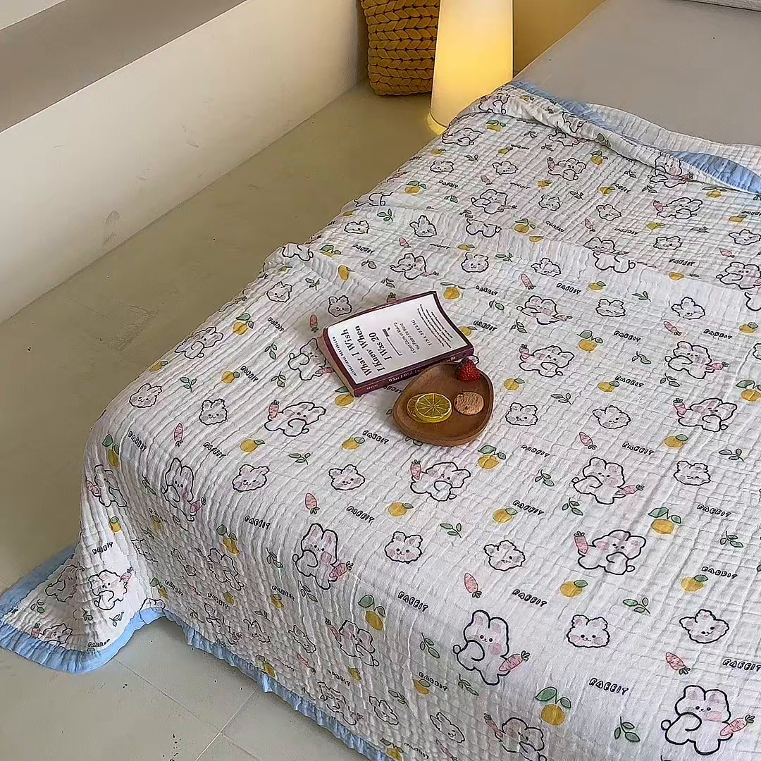 91家纺网 家纺一手货源 找家纺 慕婷家纺 2026新款婴儿纱布浴巾浴巾全棉六层纱布泡泡纱布毛巾被 字母兔