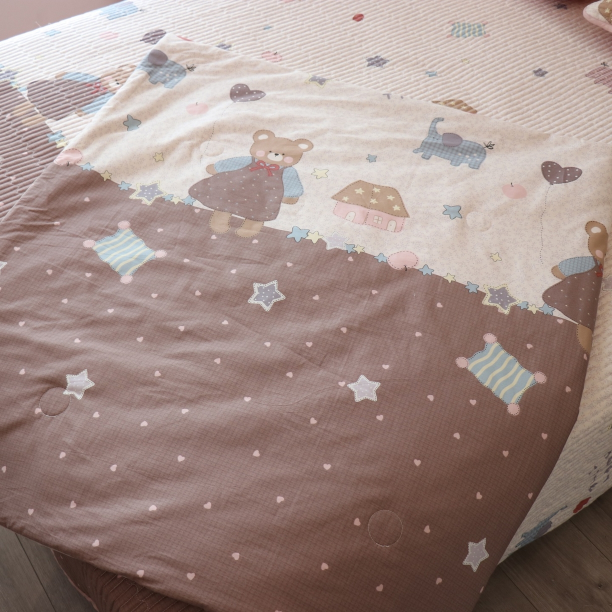 91家纺网 家纺一手货源 找家纺 孑寐家纺 2026新款全棉纯棉多功能夏被床盖四件套夏凉被空调被 假日野餐