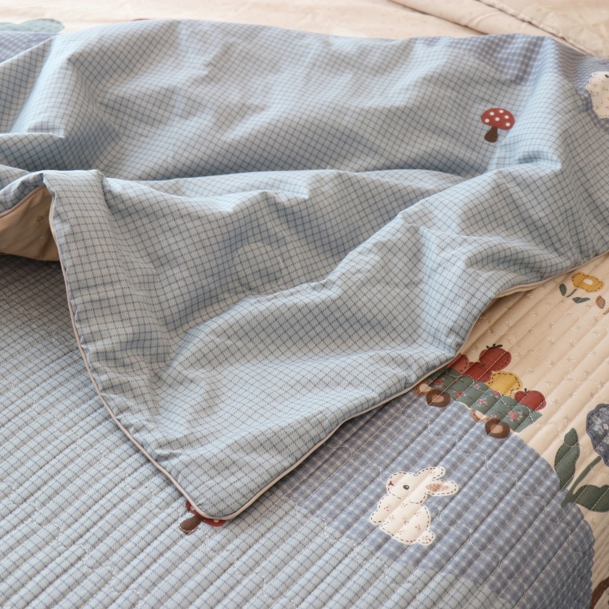 91家纺网 家纺一手货源 找家纺 孑寐家纺 2026新款全棉纯棉多功能夏被床盖四件套夏凉被空调被 农场小熊