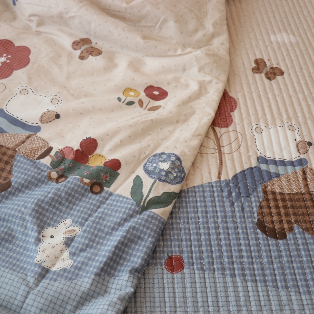 91家纺网 家纺一手货源 找家纺 孑寐家纺 2026新款全棉纯棉多功能夏被床盖四件套夏凉被空调被 农场小熊