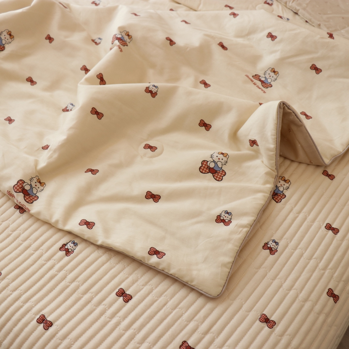 91家纺网 家纺一手货源 找家纺 孑寐家纺 2026新款全棉纯棉多功能夏被床盖四件套夏凉被空调被 糖果KT