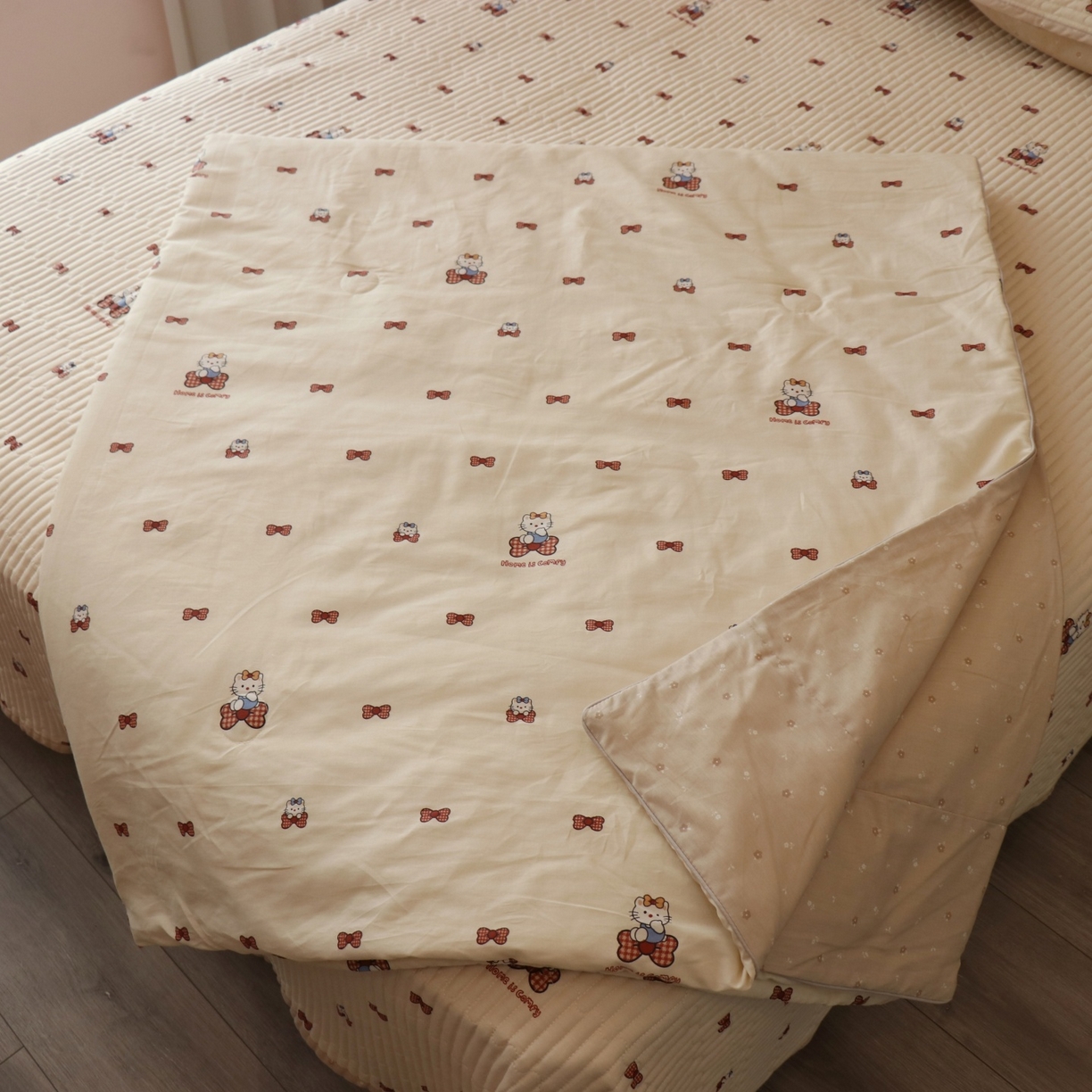 91家纺网 家纺一手货源 找家纺 孑寐家纺 2026新款全棉纯棉多功能夏被床盖四件套夏凉被空调被 糖果KT