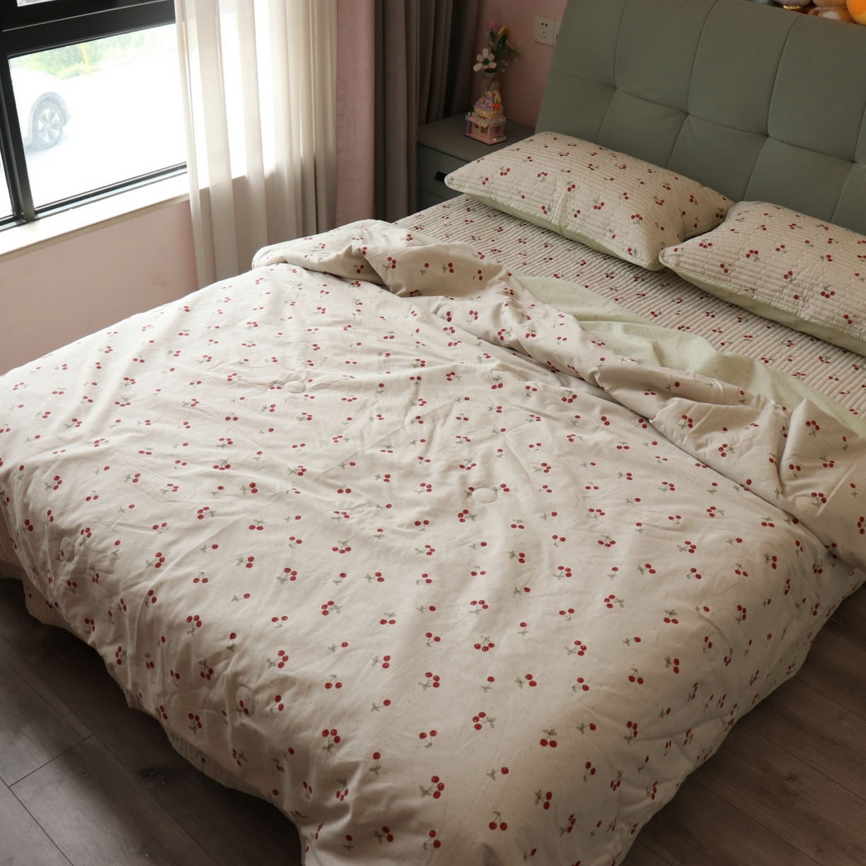 91家纺网 家纺一手货源 找家纺 孑寐家纺 2026新款全棉纯棉多功能夏被床盖四件套夏凉被空调被 小樱桃