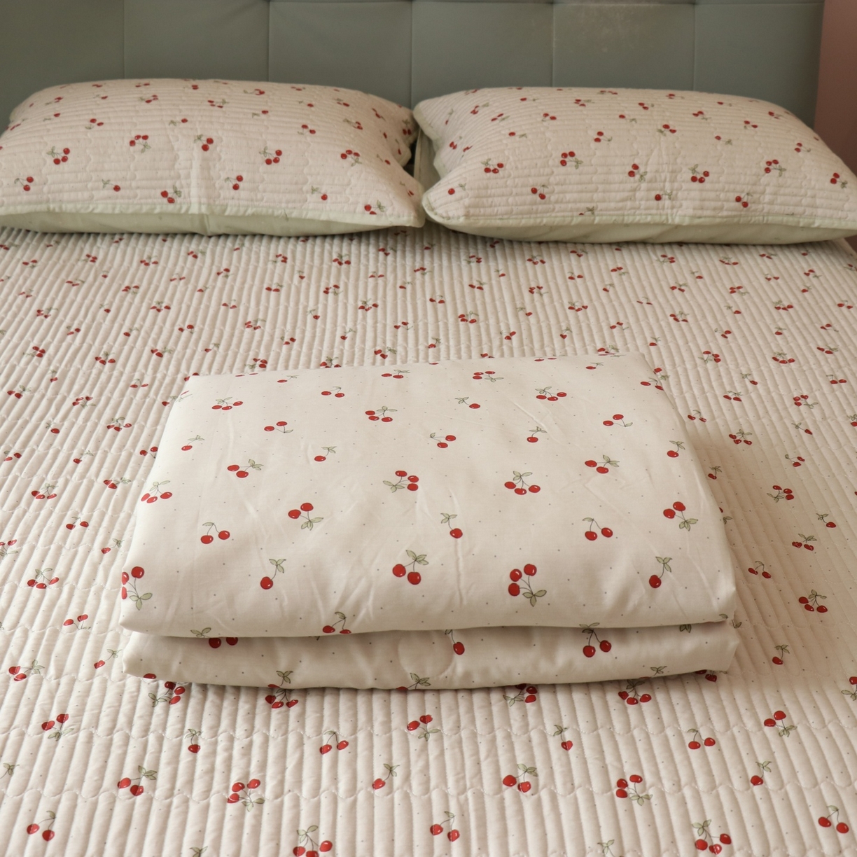 91家纺网 家纺一手货源 找家纺 孑寐家纺 2026新款全棉纯棉多功能夏被床盖四件套夏凉被空调被 小樱桃