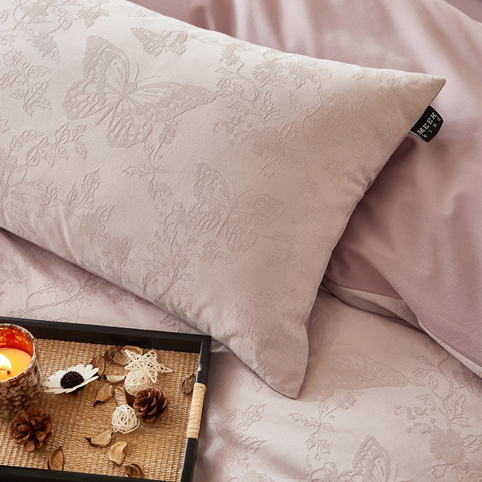 91家纺网 家纺一手货源 找家纺  沐珩家纺 2026新款全棉提花四件套-翩然梦蝶系列 栩然-紫柔