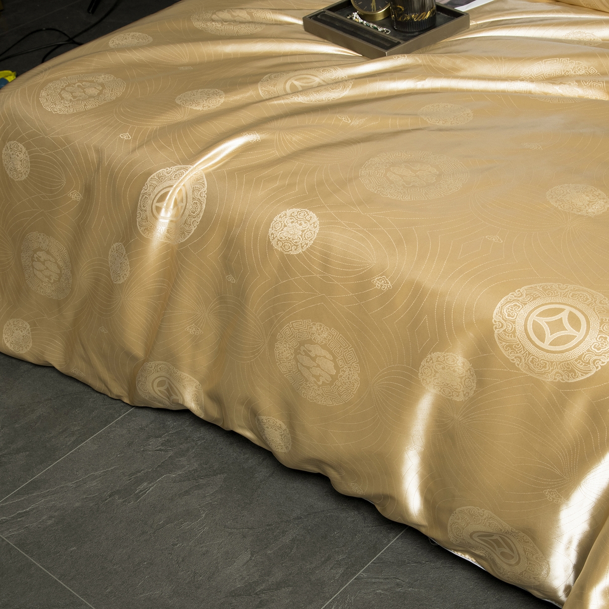 91家纺网 家纺一手货源 找家纺 鑫田家纺 2026新款直播爆款蚕丝被100%蚕丝被品牌代工蚕丝被 提花面料