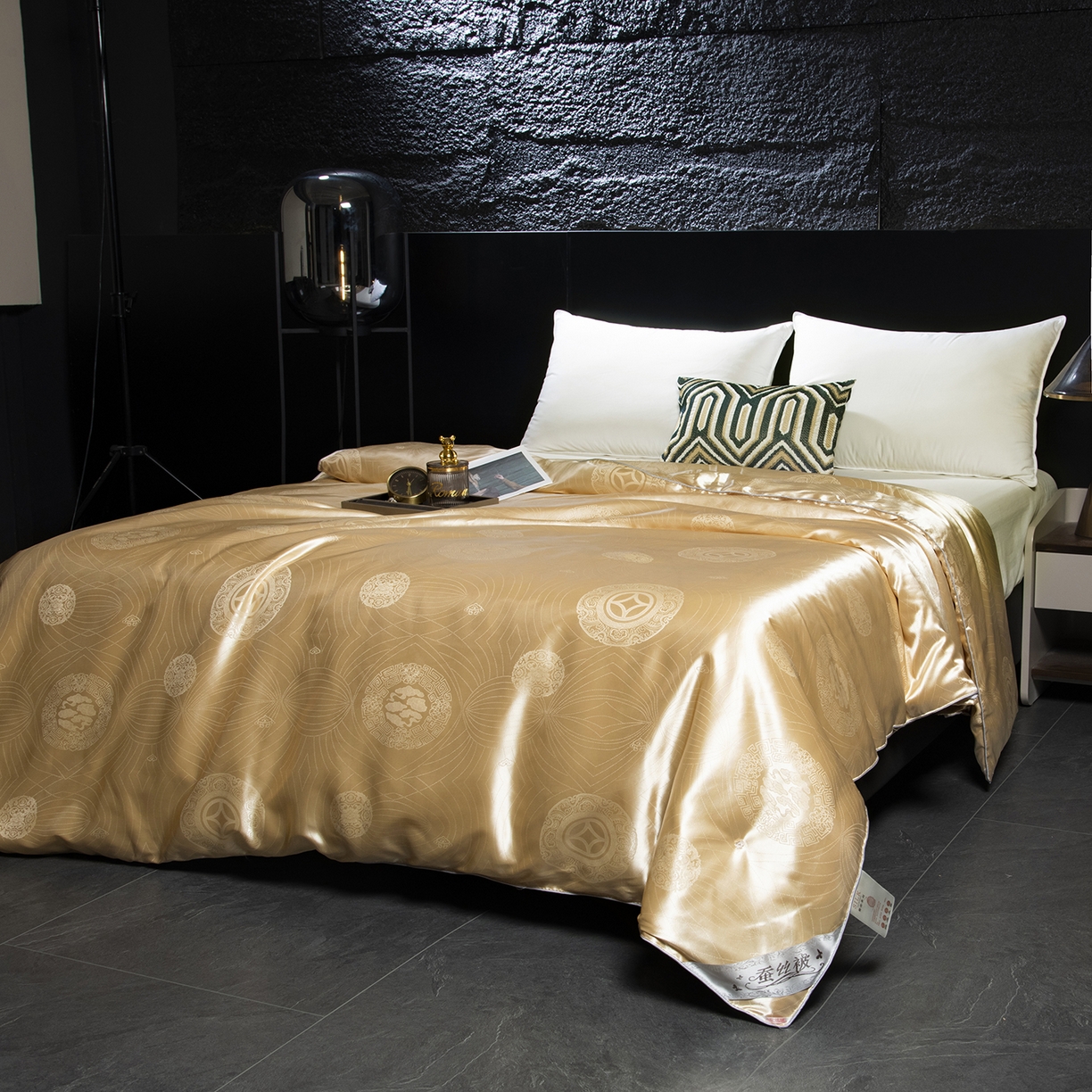 91家纺网 家纺一手货源 找家纺 鑫田家纺 2026新款直播爆款蚕丝被100%蚕丝被品牌代工蚕丝被 提花面料