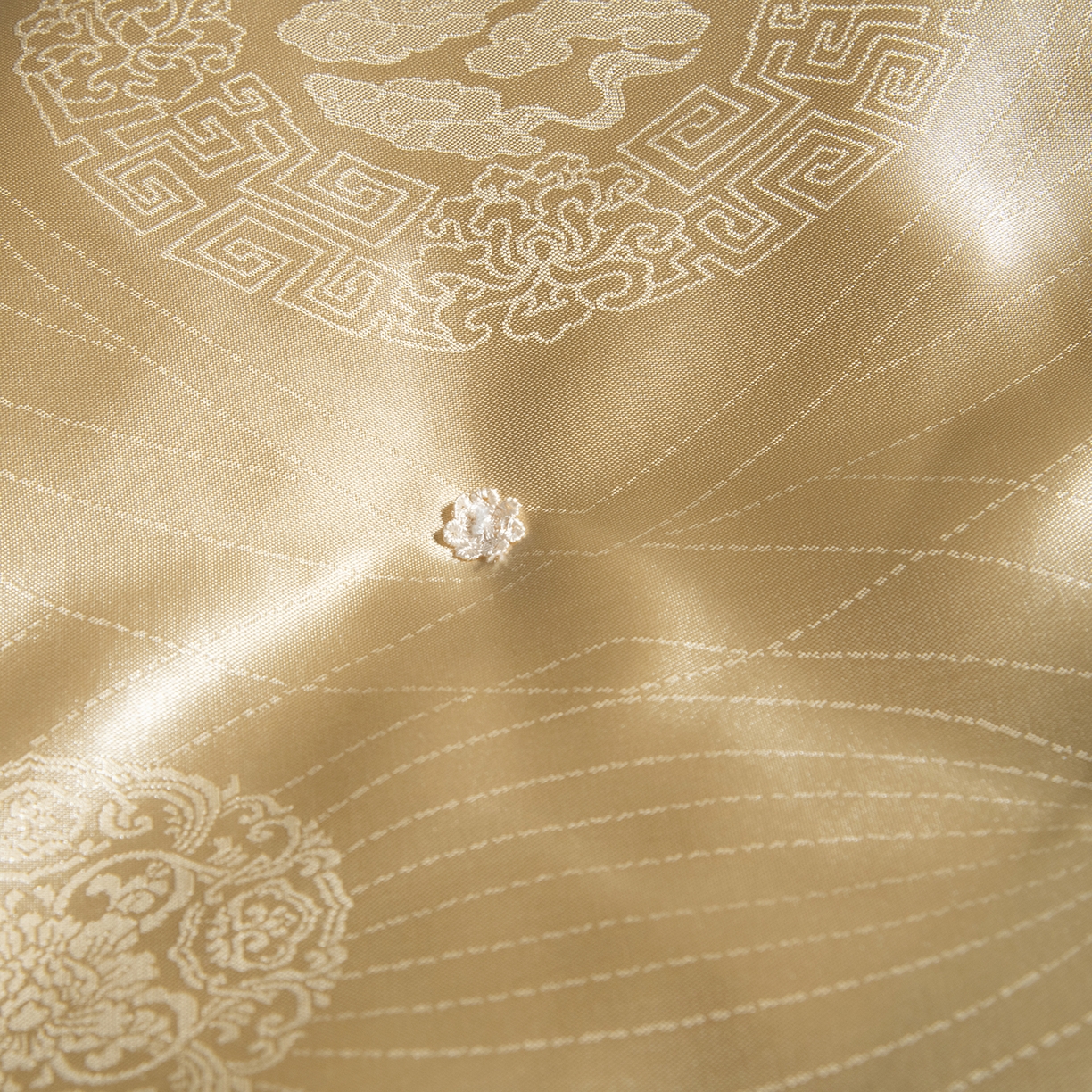 91家纺网 家纺一手货源 找家纺 鑫田家纺 2026新款直播爆款蚕丝被100%蚕丝被品牌代工蚕丝被 提花面料