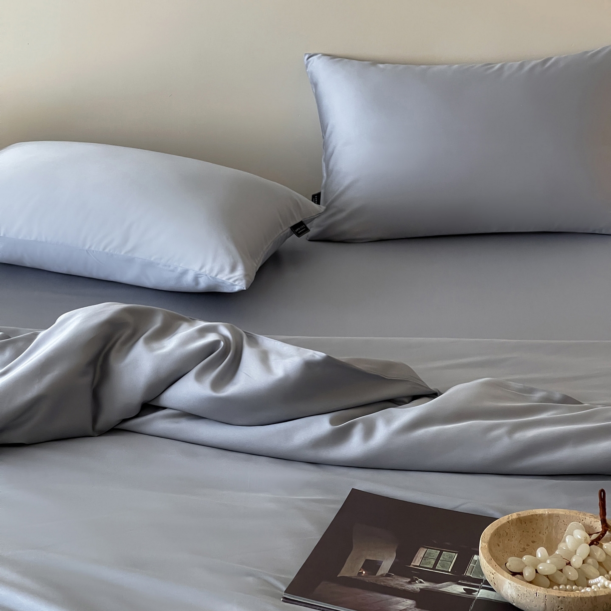 91家纺网 家纺一手货源 找家纺 三味舒屋 2026新款凉风小奢绸60S兰精天丝纯色四件套 极光蓝