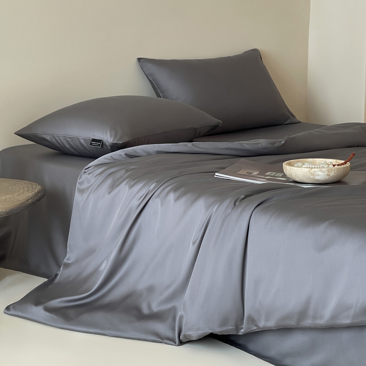 91家纺网 家纺一手货源 找家纺 三味舒屋 2026新款凉风小奢绸60S兰精天丝纯色四件套 雅灰