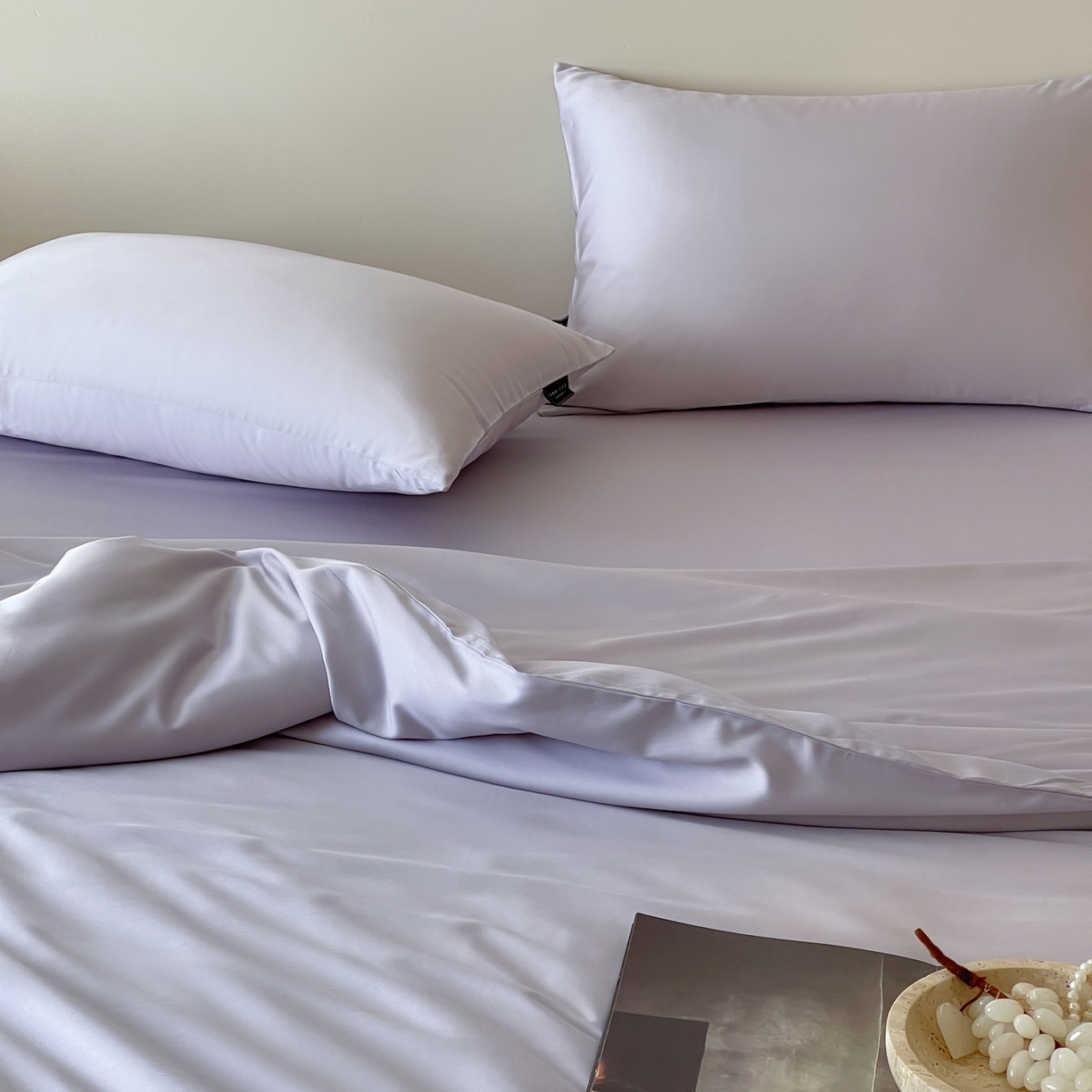 91家纺网 家纺一手货源 找家纺 三味舒屋 2026新款凉风小奢绸60S兰精天丝纯色四件套 紫铜色