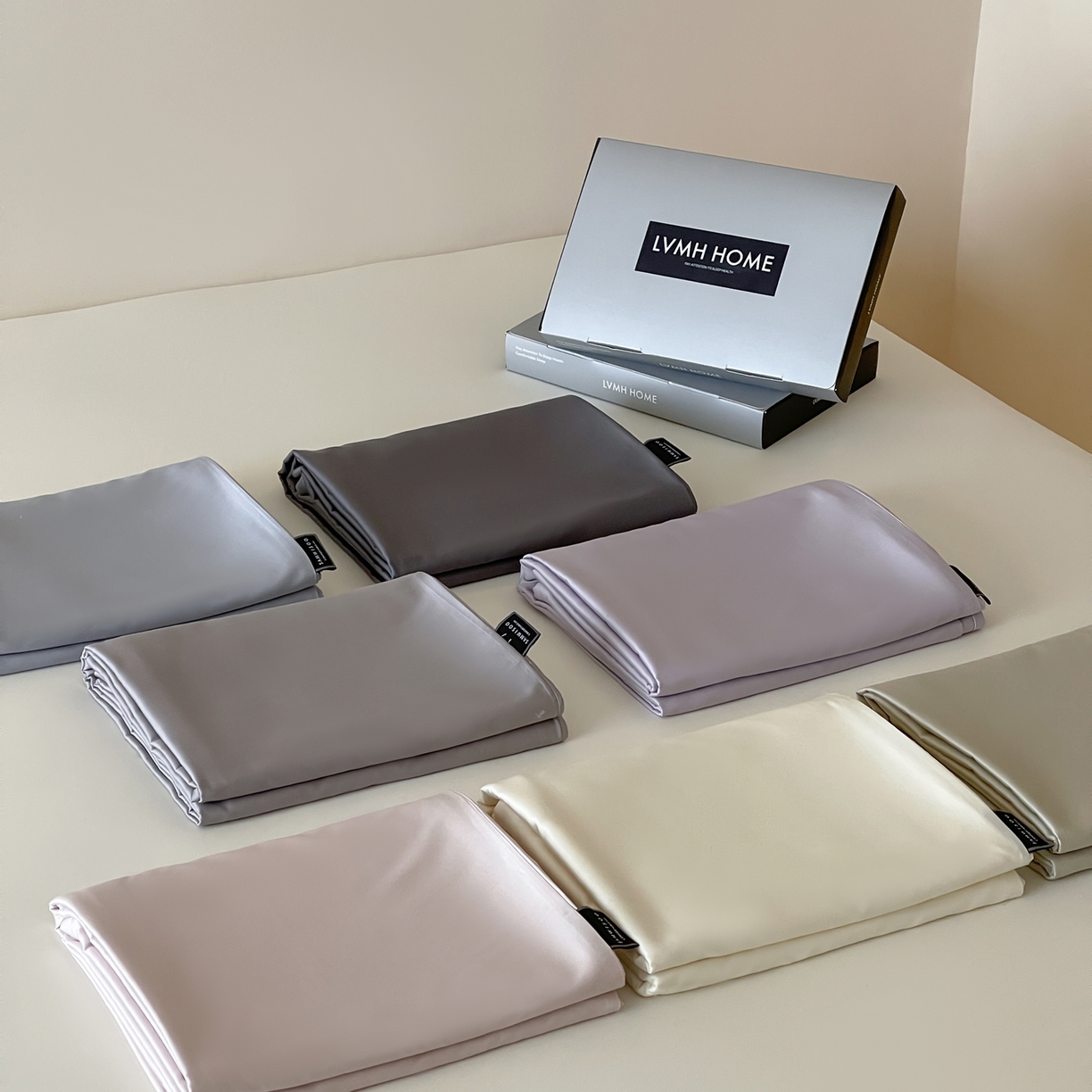 91家纺网 家纺一手货源 找家纺 三味舒屋 2026新款凉风小奢绸60S兰精天丝纯色四件套 组合图仅供展示-不可下单