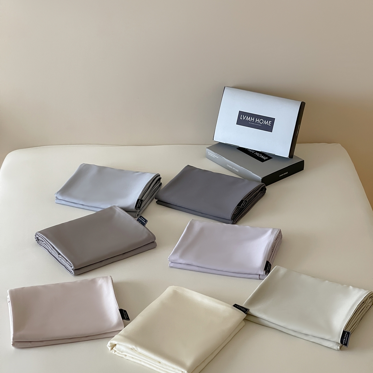 91家纺网 家纺一手货源 找家纺 三味舒屋 2026新款凉风小奢绸60S兰精天丝纯色四件套 组合图仅供展示-不可下单