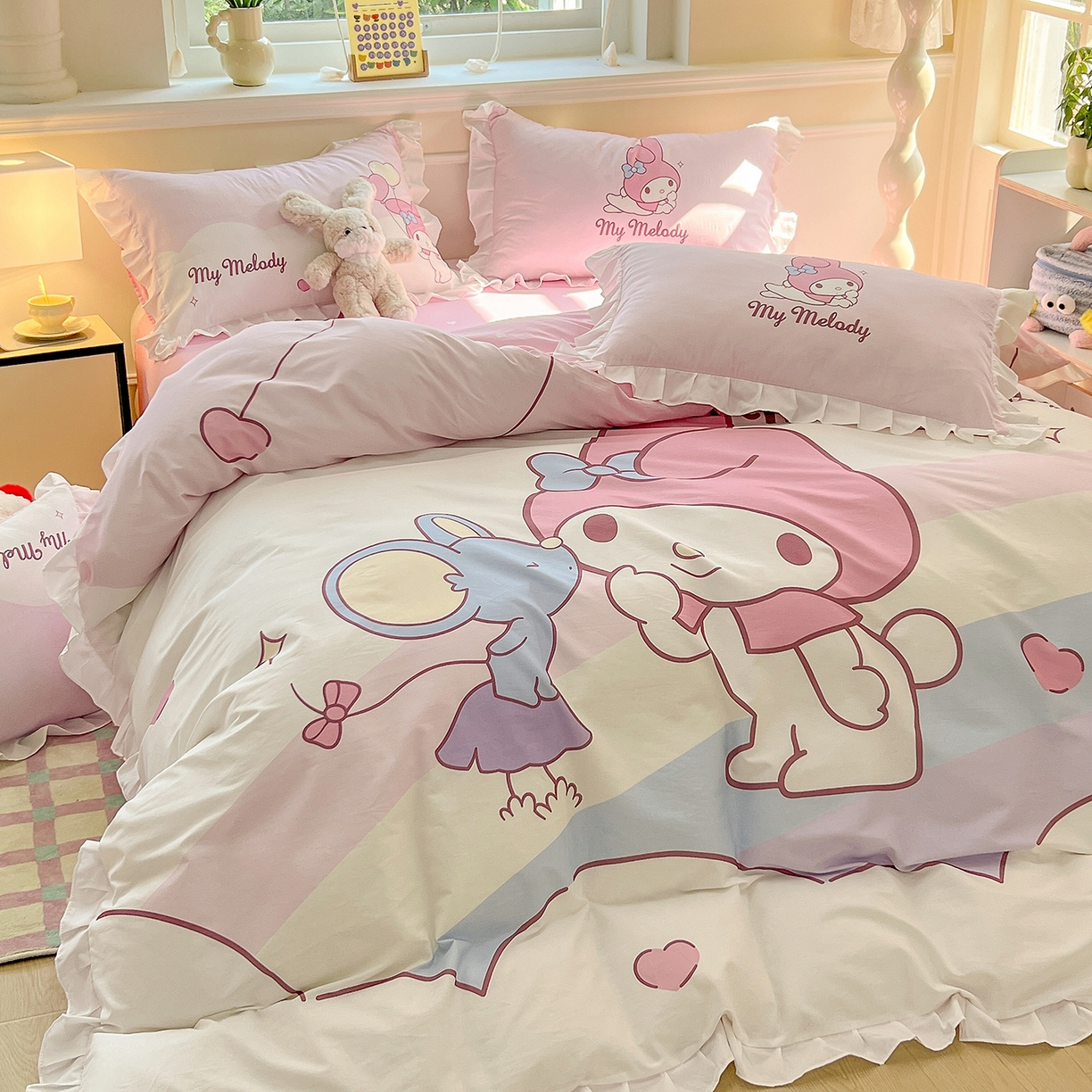 91家纺网 家纺一手货源 找家纺 玉元坊 2026新款儿童卡通全棉纯棉花边被套正版授权三丽鸥美乐蒂大版四件套 大版花边-粉兔亲亲