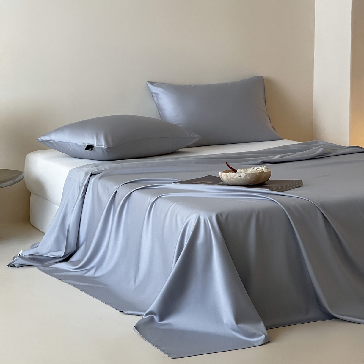 91家纺网 家纺一手货源 找家纺 三味舒屋 2026新款凉风小奢绸60S兰精天丝纯色单品系列-单床单床单单件 极光蓝