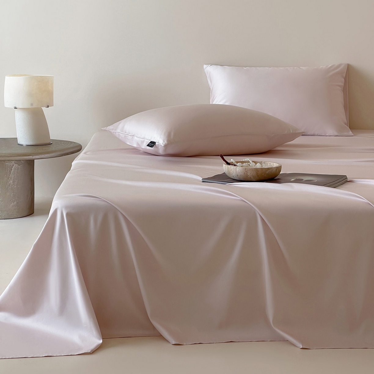 91家纺网 家纺一手货源 找家纺 三味舒屋 2026新款凉风小奢绸60S兰精天丝纯色单品系列-单床单床单单件 斯卡其粉