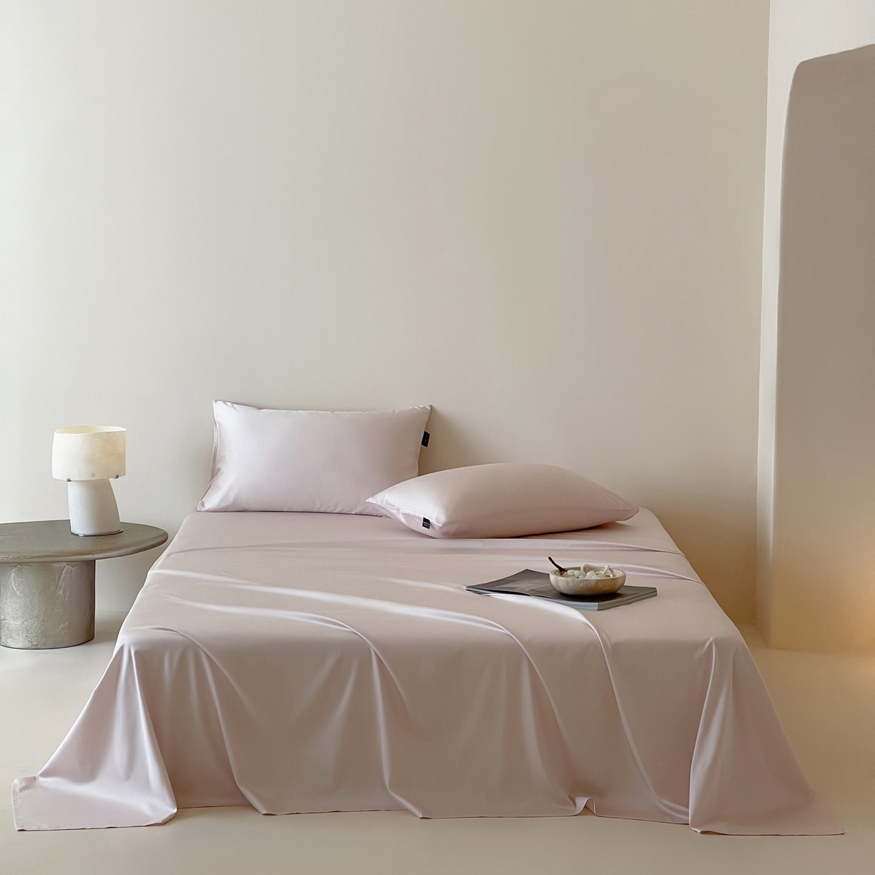 91家纺网 家纺一手货源 找家纺 三味舒屋 2026新款凉风小奢绸60S兰精天丝纯色单品系列-单床单床单单件 斯卡其粉