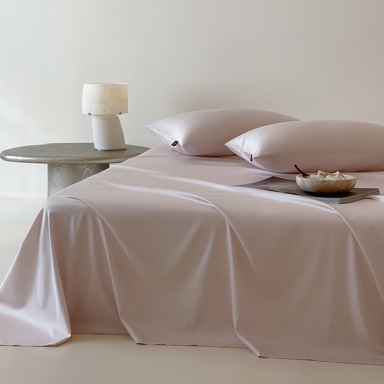 91家纺网 家纺一手货源 找家纺 三味舒屋 2026新款凉风小奢绸60S兰精天丝纯色单品系列-单床单床单单件 斯卡其粉