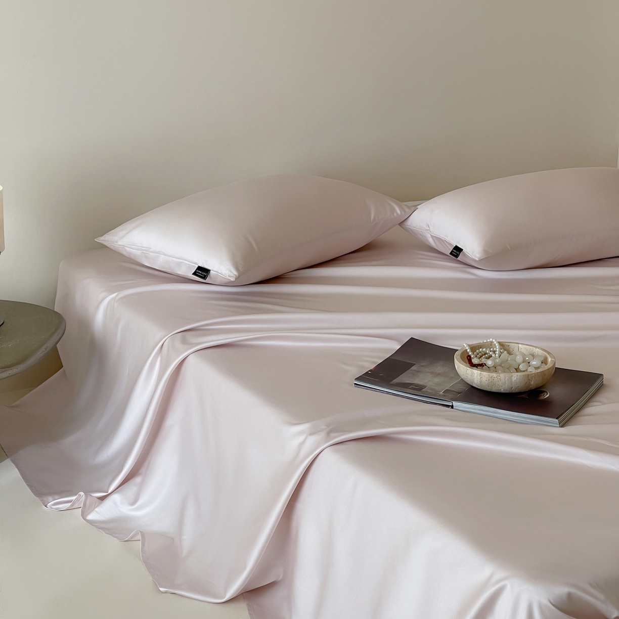 91家纺网 家纺一手货源 找家纺 三味舒屋 2026新款凉风小奢绸60S兰精天丝纯色单品系列-单床单床单单件 斯卡其粉