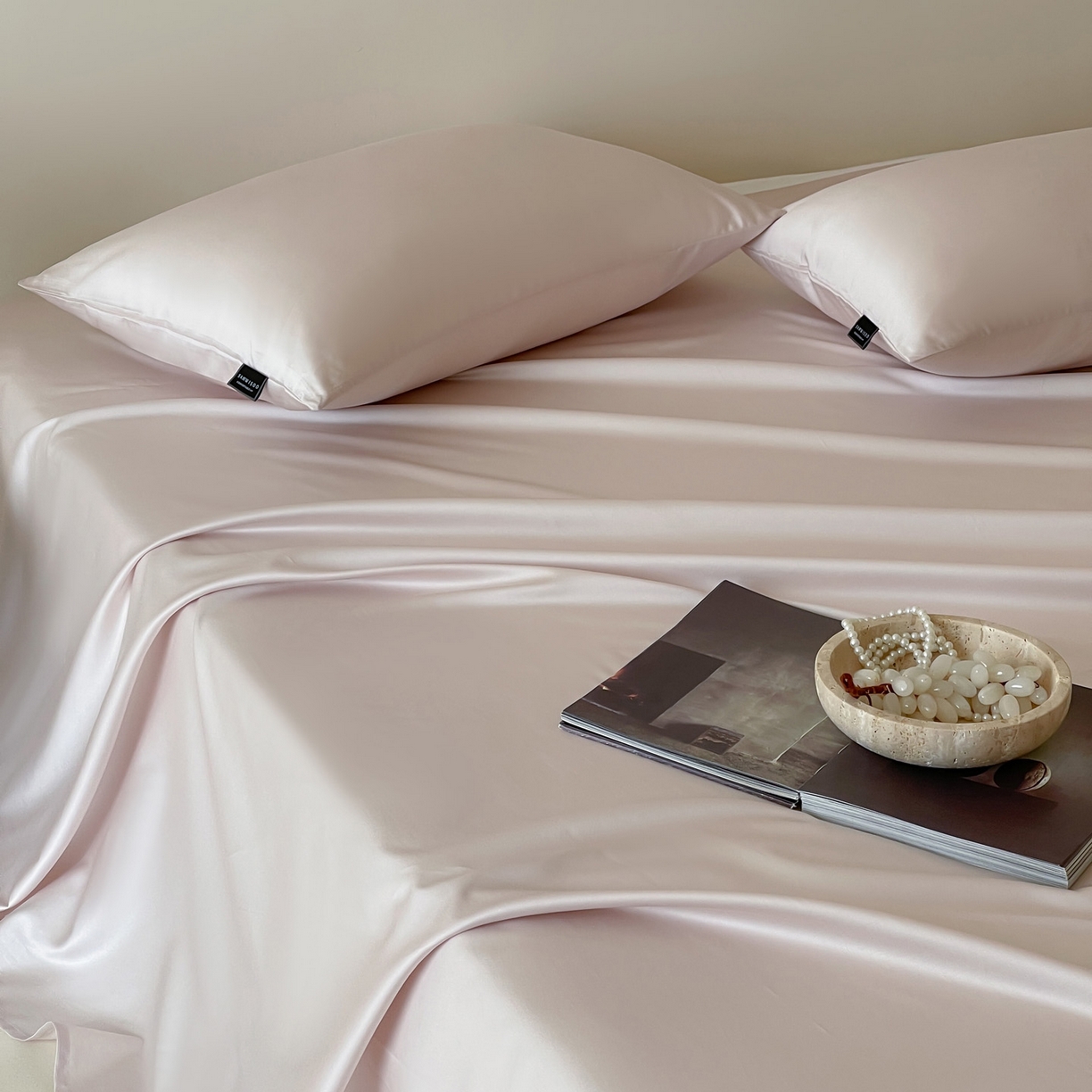 91家纺网 家纺一手货源 找家纺 三味舒屋 2026新款凉风小奢绸60S兰精天丝纯色单品系列-单床单床单单件 斯卡其粉