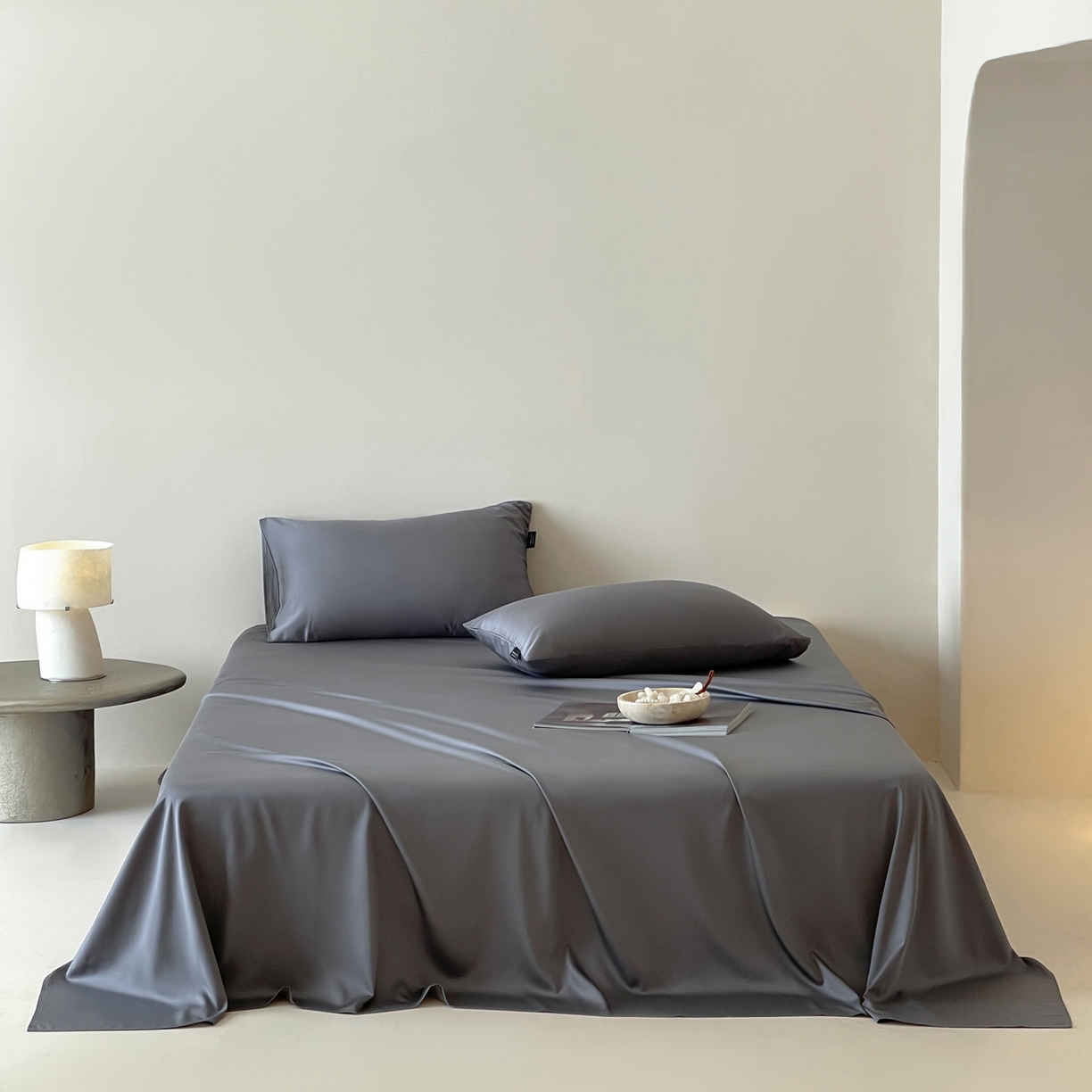 91家纺网 家纺一手货源 找家纺 三味舒屋 2026新款凉风小奢绸60S兰精天丝纯色单品系列-单床单床单单件 雅灰