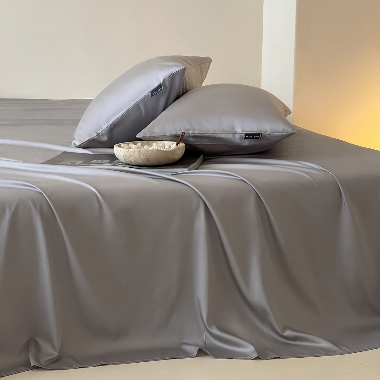 91家纺网 家纺一手货源 找家纺 三味舒屋 2026新款凉风小奢绸60S兰精天丝纯色单品系列-单床单床单单件 烟灰色