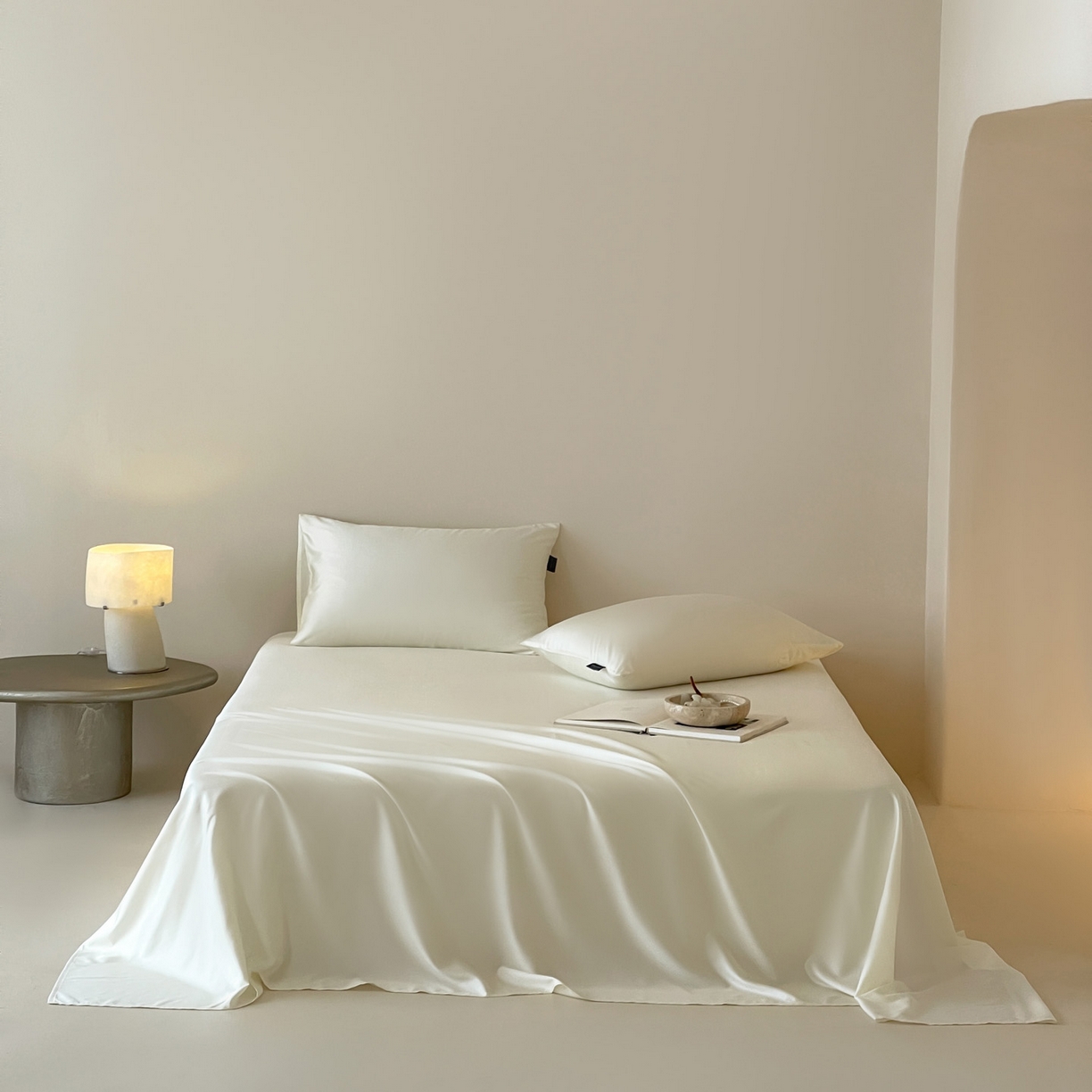 91家纺网 家纺一手货源 找家纺 三味舒屋 2026新款凉风小奢绸60S兰精天丝纯色单品系列-单床单床单单件 珍珠白