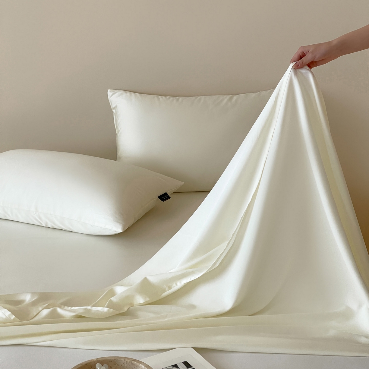 91家纺网 家纺一手货源 找家纺 三味舒屋 2026新款凉风小奢绸60S兰精天丝纯色单品系列-单床单床单单件 珍珠白