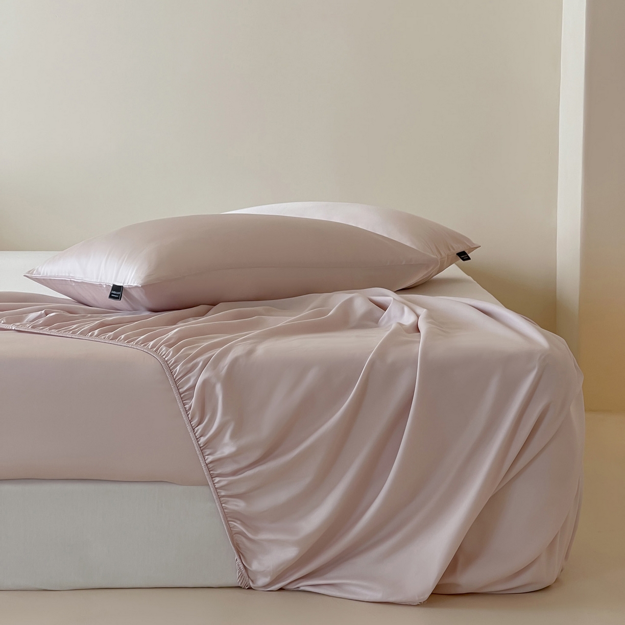 91家纺网 家纺一手货源 找家纺 （总）三味舒屋 2026新款凉风小奢绸60S兰精天丝纯色单品系列-单床笠 床笠单件