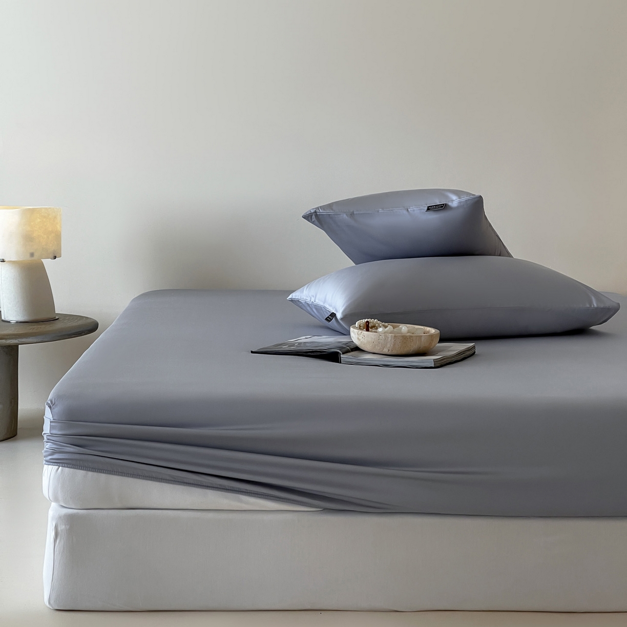 91家纺网 家纺一手货源 找家纺 （总）三味舒屋 2026新款凉风小奢绸60S兰精天丝纯色单品系列-单床笠 床笠单件