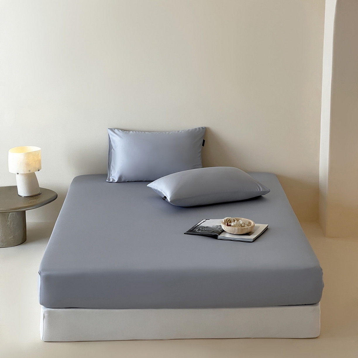 91家纺网 家纺一手货源 找家纺 三味舒屋 2026新款凉风小奢绸60S兰精天丝纯色单品系列-单床笠 床笠单件 极光蓝