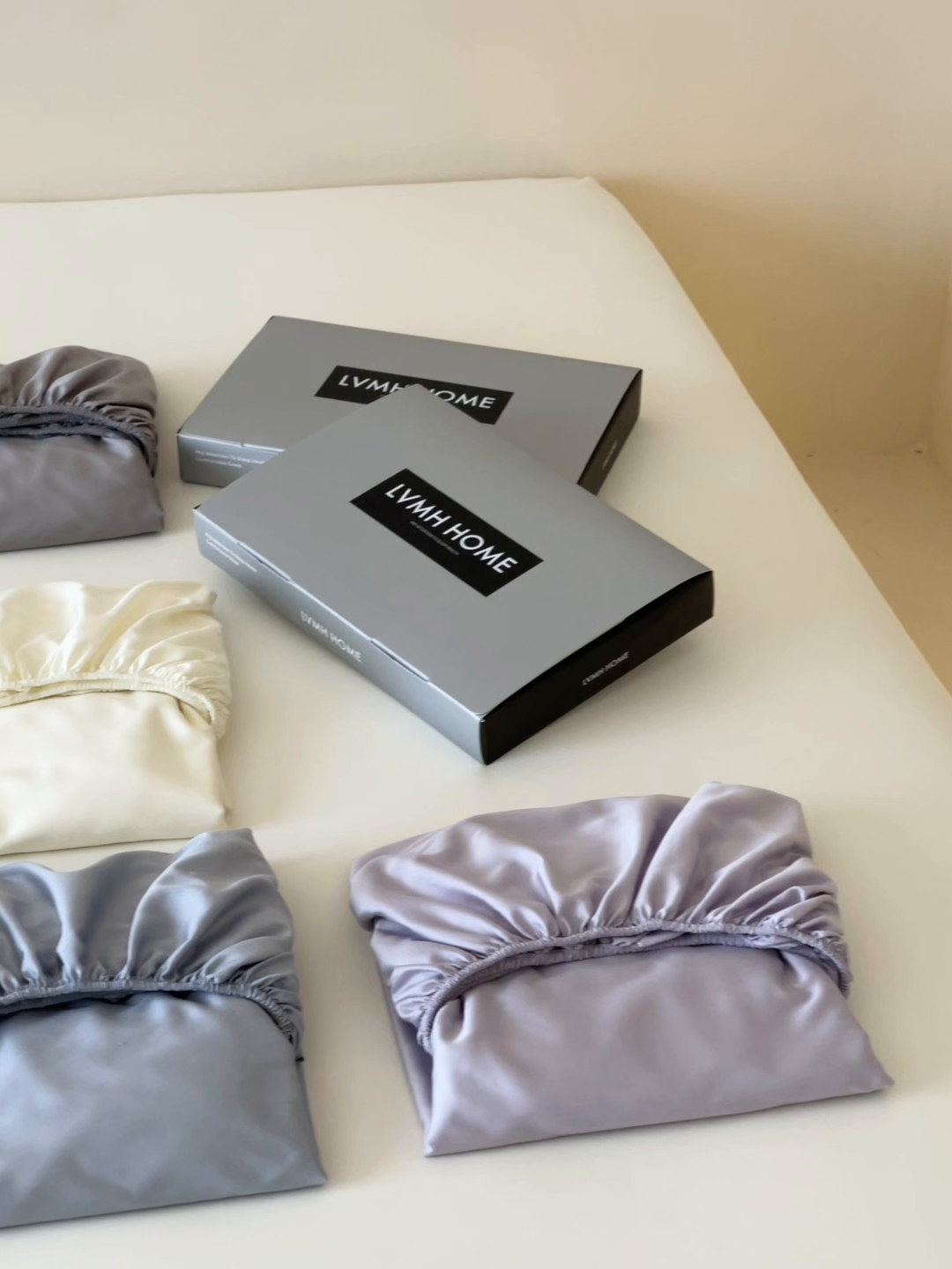 91家纺网 家纺一手货源 找家纺 三味舒屋 2026新款凉风小奢绸60S兰精天丝纯色单品系列-单床笠 床笠单件 珍珠白