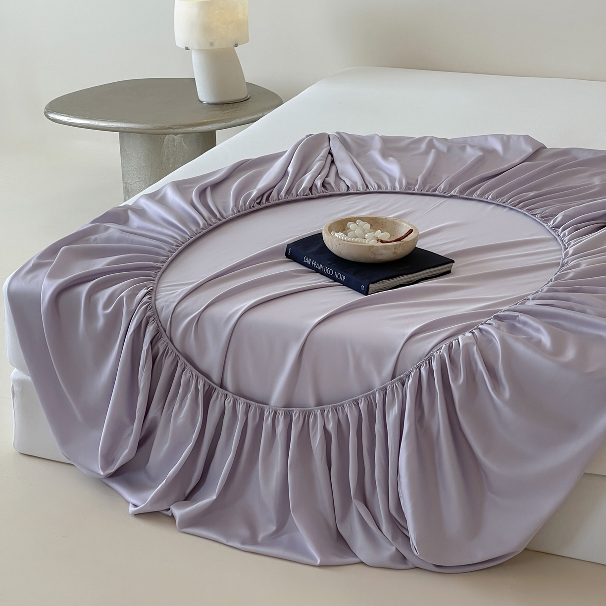 91家纺网 家纺一手货源 找家纺 三味舒屋 2026新款凉风小奢绸60S兰精天丝纯色单品系列-单床笠 床笠单件 紫铜色