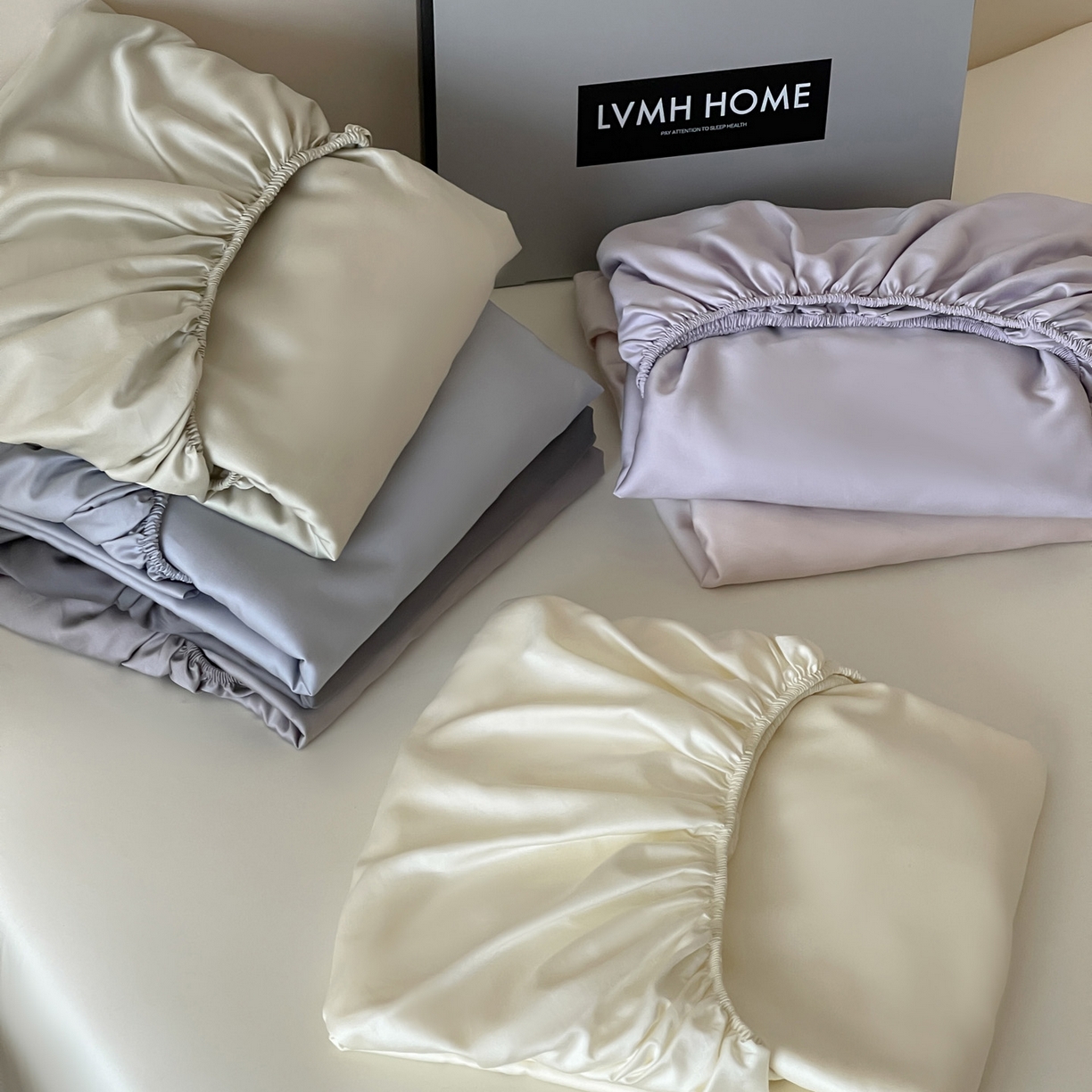 91家纺网 家纺一手货源 找家纺 三味舒屋 2026新款凉风小奢绸60S兰精天丝纯色单品系列-单床笠 床笠单件 组合图仅供展示-不可下单