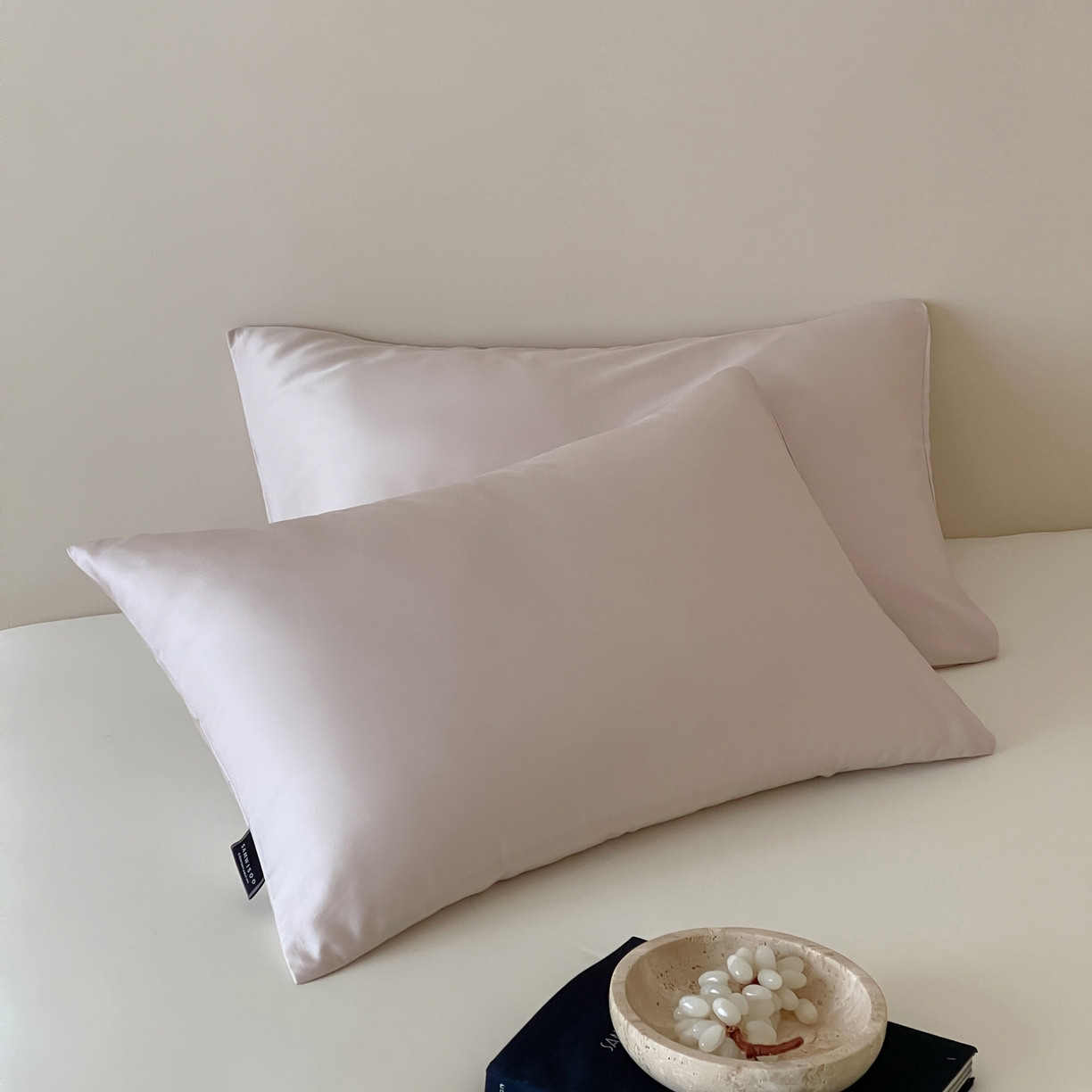 91家纺网 家纺一手货源 找家纺 三味舒屋 2026新款凉风小奢绸60S兰精天丝纯色单品系列-单枕套枕套单件 斯卡其粉