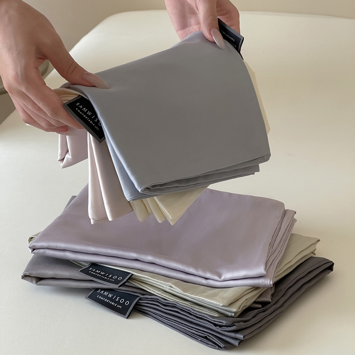 91家纺网 家纺一手货源 找家纺 三味舒屋 2026新款凉风小奢绸60S兰精天丝纯色单品系列-单枕套枕套单件 组合图仅供展示-不可下单