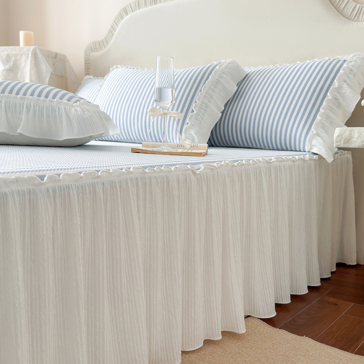 91家纺网 家纺一手货源 找家纺 乐朵家居 2026新款 爱丽丝（加厚复合） 凉豆豆凉席三件套 蓝