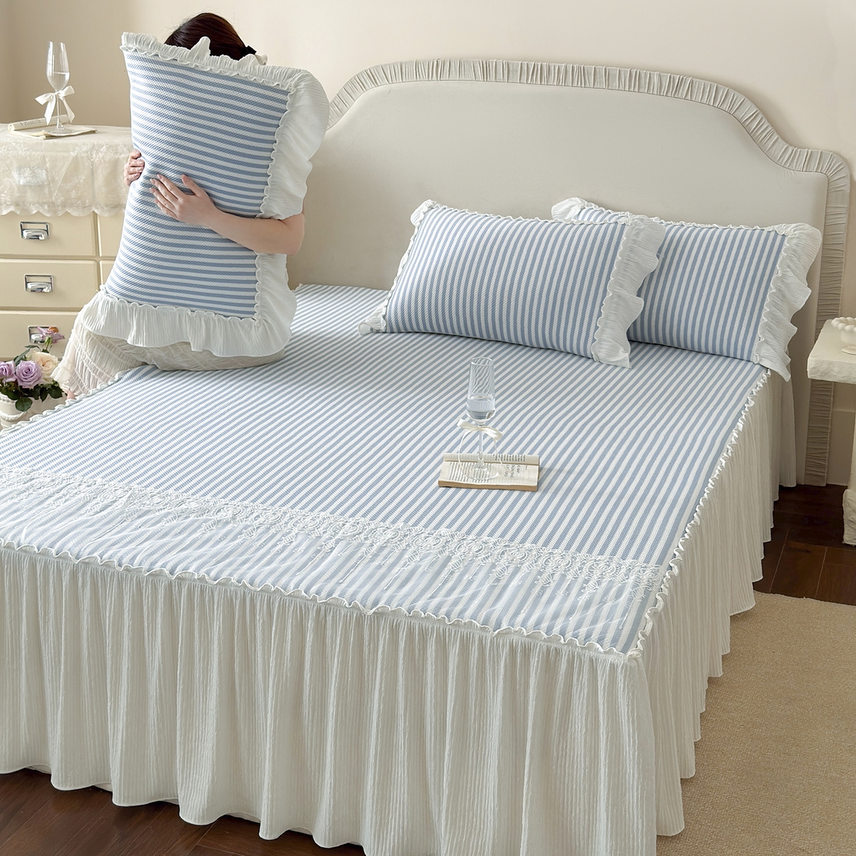 91家纺网 家纺一手货源 找家纺 乐朵家居 2026新款 爱丽丝（加厚复合） 凉豆豆凉席三件套 蓝