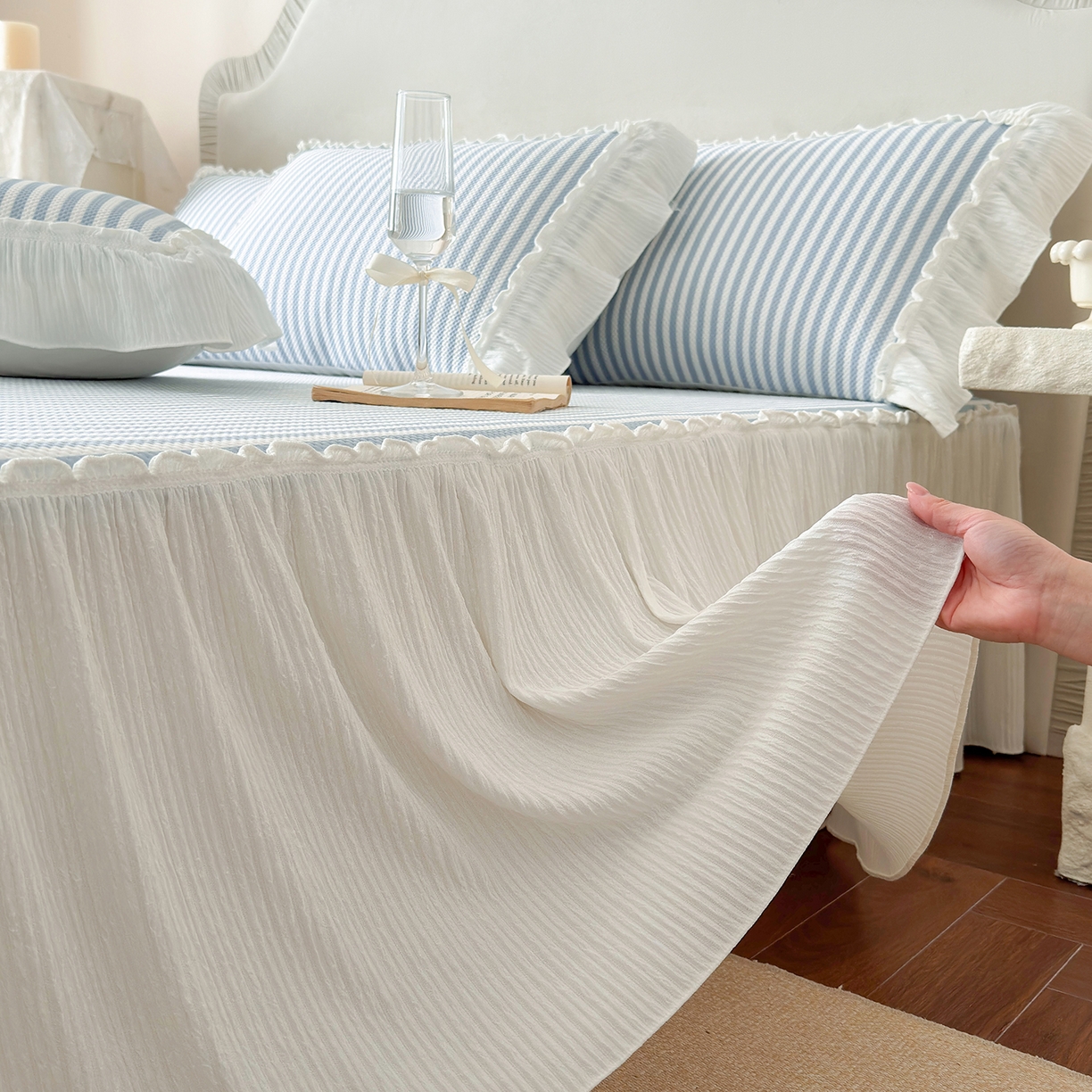 91家纺网 家纺一手货源 找家纺 乐朵家居 2026新款 爱丽丝（加厚复合） 凉豆豆凉席三件套 蓝