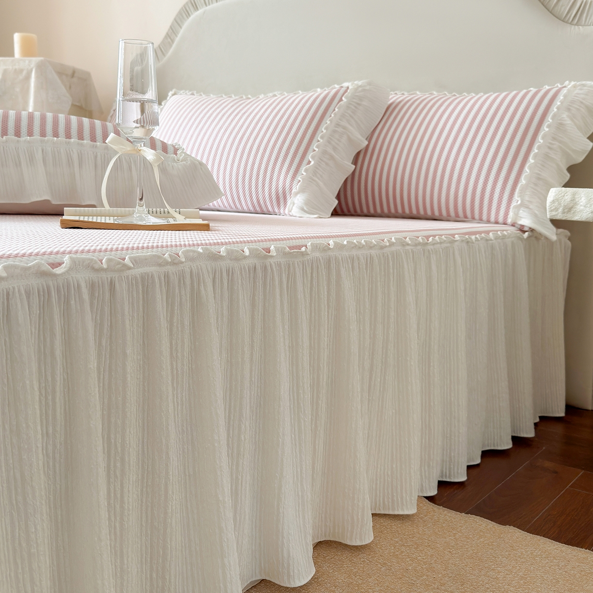 91家纺网 家纺一手货源 找家纺 乐朵家居 2026新款 爱丽丝（加厚复合） 凉豆豆凉席三件套 豆粉