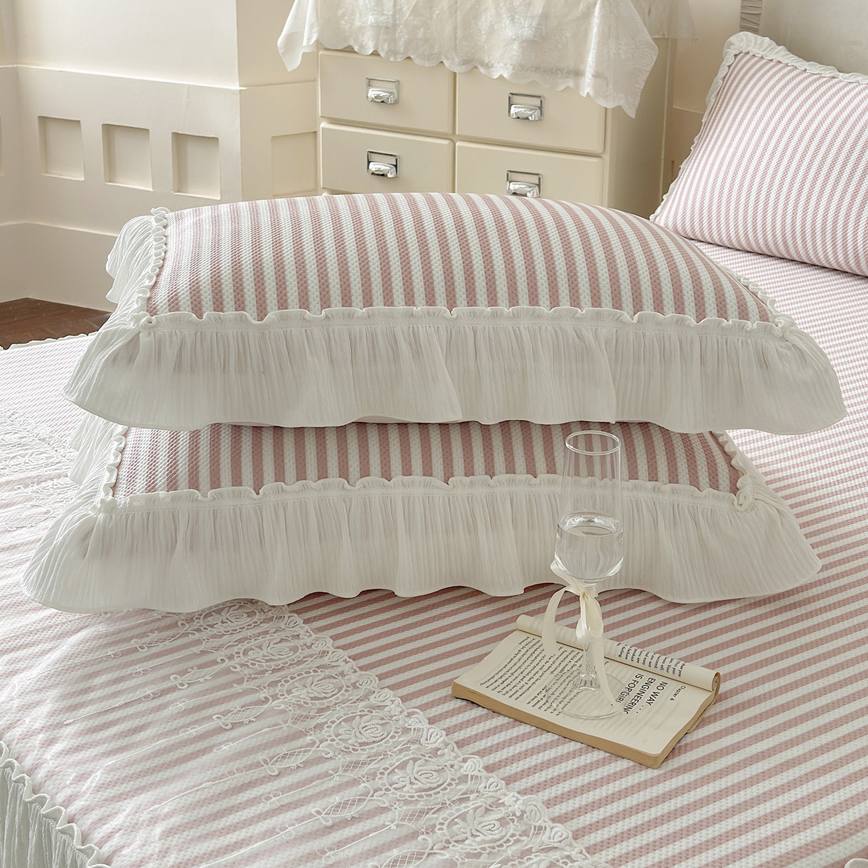 91家纺网 家纺一手货源 找家纺 乐朵家居 2026新款 爱丽丝（加厚复合） 凉豆豆凉席三件套 豆粉