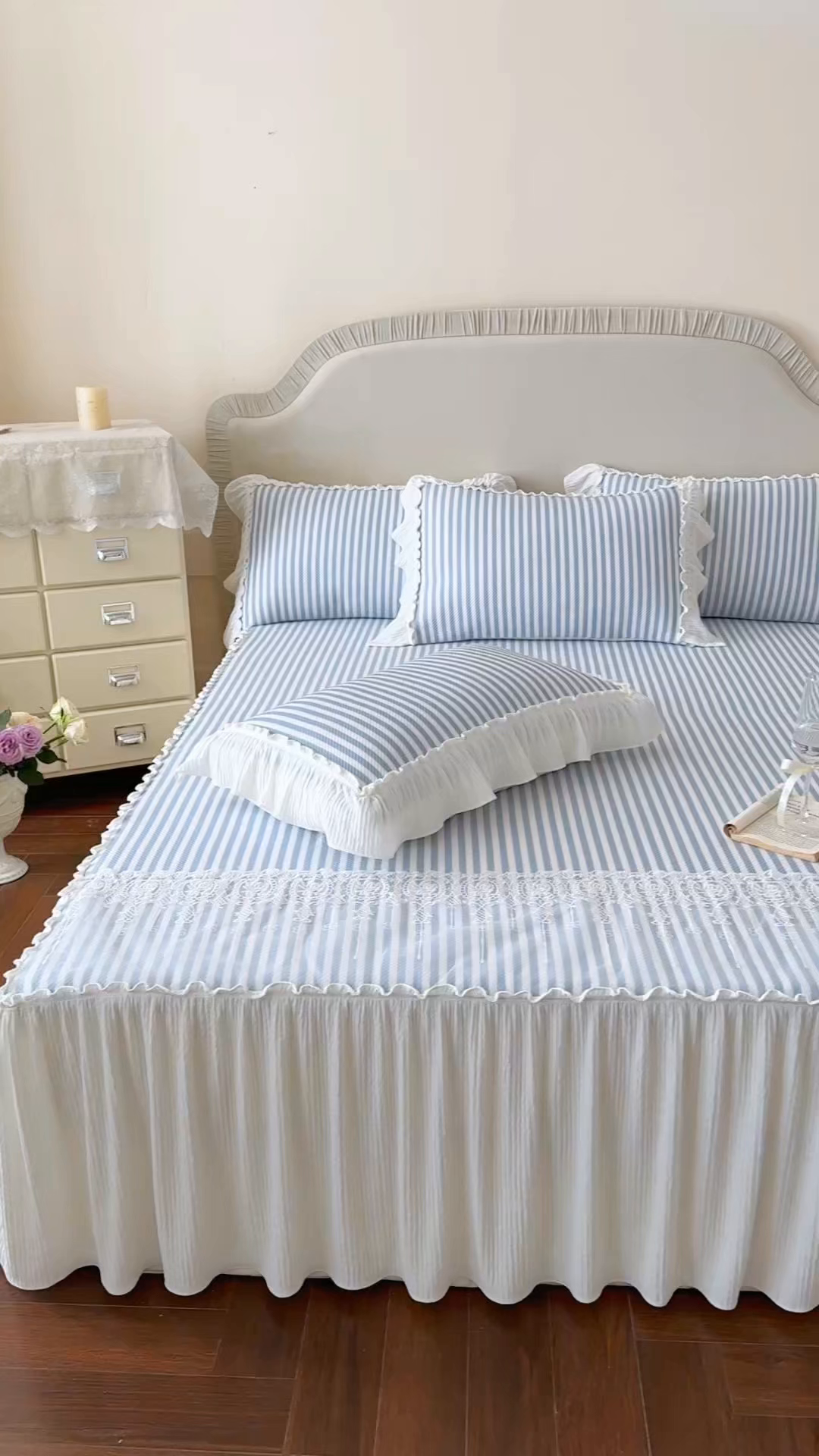 91家纺网 家纺一手货源 找家纺 乐朵家居 2026新款 爱丽丝（加厚复合） 凉豆豆凉席三件套 蓝