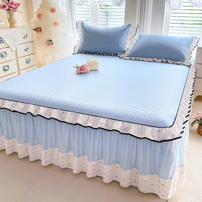 91家纺网 家纺一手货源 找家纺 （总）贝凯瑞 2026夏季冰凉豆豆碳光冰丝空气层床裙款夏日清梦花边夏被凉席子单件三件四件套