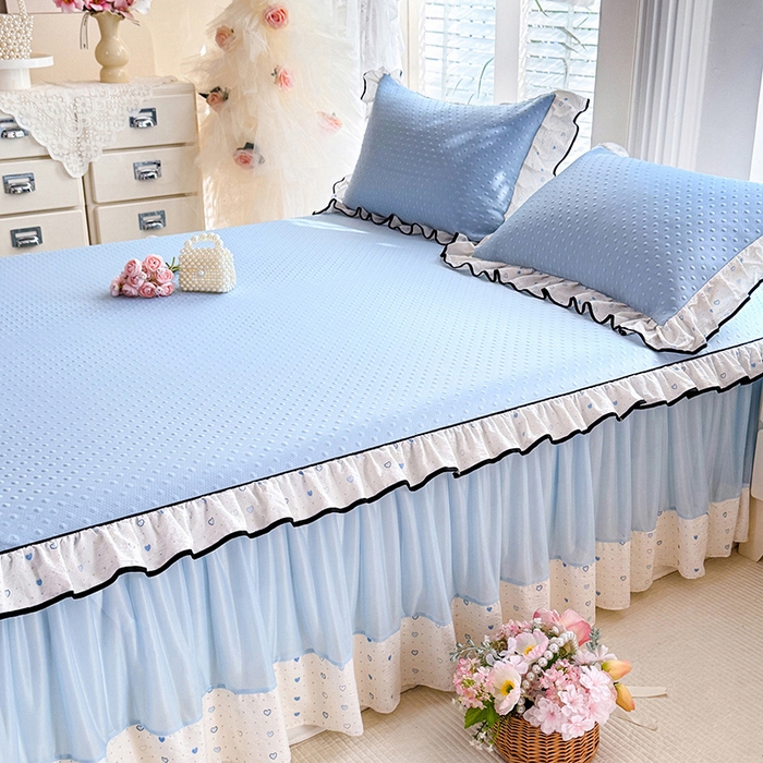 91家纺网 家纺一手货源 找家纺 （总）贝凯瑞 2026夏季冰凉豆豆碳光冰丝空气层床裙款夏日清梦花边夏被凉席子单件三件四件套