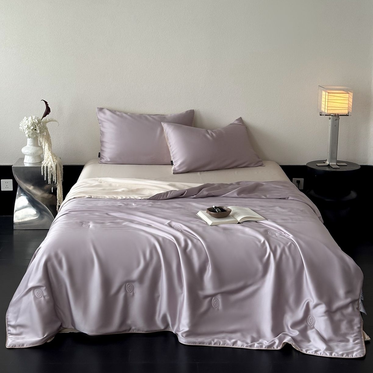 91家纺网 家纺一手货源 找家纺 花时间 2026春夏新款天丝素色夏凉被夏被空调被四件套 霞紫色